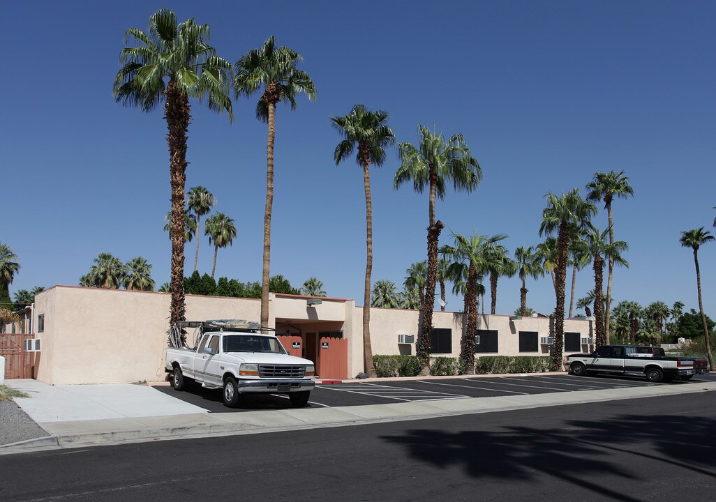 Hermosa Palms in Palm Springs, CA - Foto de edificio