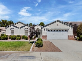 2716 Peekskill Ave in Henderson, NV - Building Photo