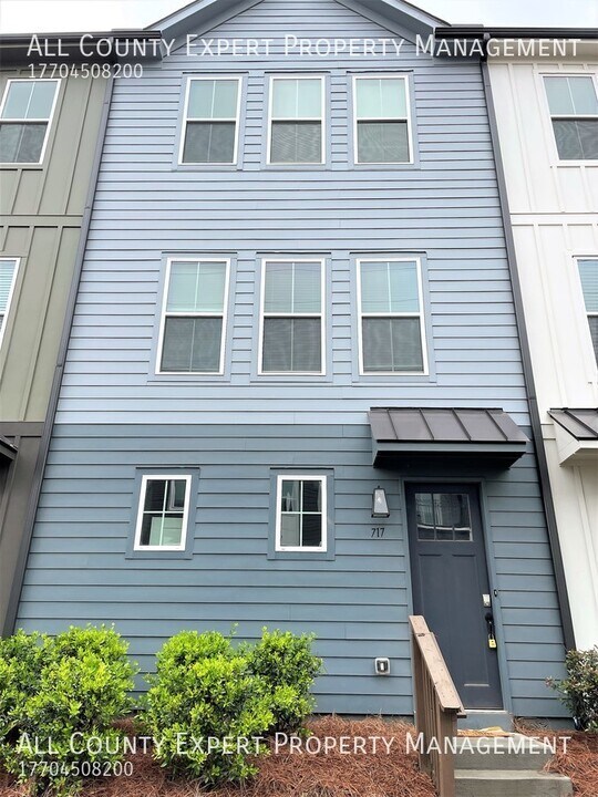 717 Agape Pl SE in Atlanta, GA - Building Photo