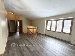 3746 Hamlet Ave N in Oakdale, MN - Building Photo - Building Photo