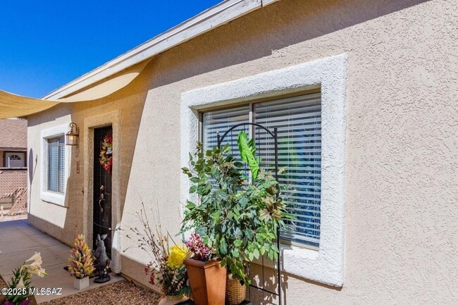property at 5009 S Park Ave