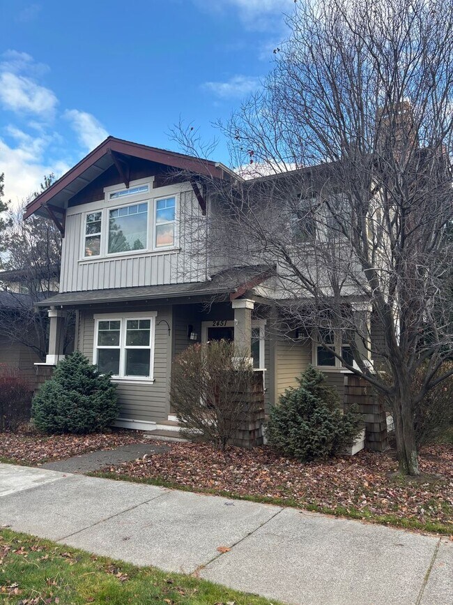 2451 NW High Lakes Loop in Bend, OR - Building Photo - Building Photo