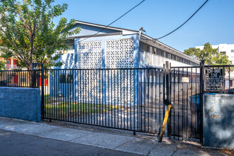 751 NE 83rd Ter in Miami, FL - Building Photo - Building Photo