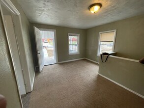 8433 Park Ave in Kansas City, MO - Building Photo - Building Photo