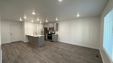 912 E Barrelman Ct in Saratoga Springs, UT - Building Photo - Building Photo