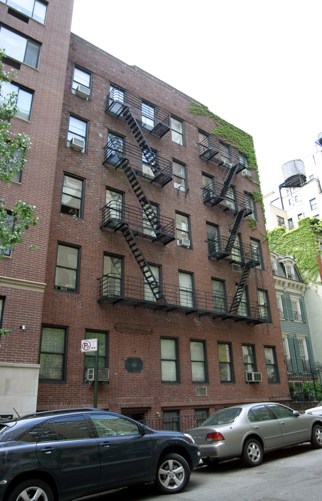 130-132 E 93rd St in New York, NY - Building Photo - Building Photo