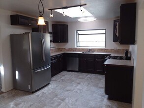 3783 Hildale Ave in Oroville, CA - Building Photo - Building Photo