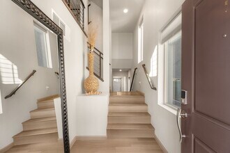 8044 Carpenter Creek Ave in Las Vegas, NV - Building Photo - Building Photo