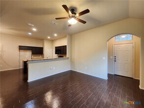 720 Creekside Cir in New Braunfels, TX - Building Photo - Building Photo