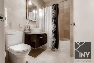 99 Water St in New York, NY - Building Photo - Building Photo