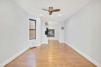 BARROW ST., Unit 4B in New York, NY - Foto de edificio - Building Photo