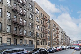 17-23 Post Ave in New York, NY - Building Photo - Building Photo