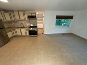 9438 Conried Dr in Indianapolis, IN - Building Photo - Building Photo