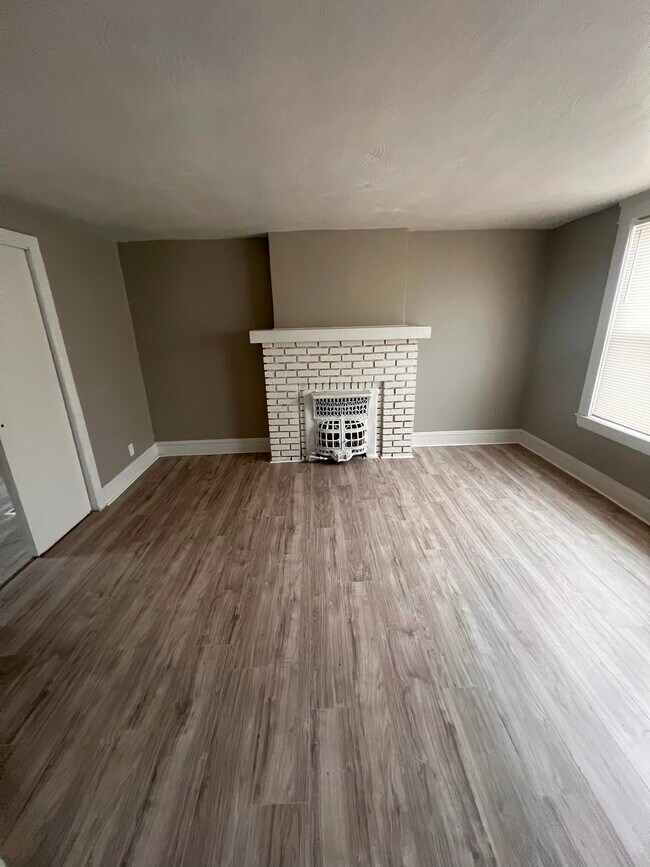 1541 Addison Rd in Cleveland, OH - Building Photo - Building Photo