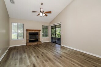 4176 Rollingwood Ct in Jacksonville, FL - Building Photo - Building Photo
