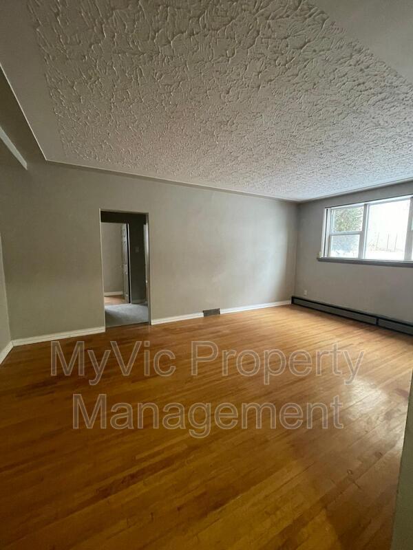 8255-8295 95 Ave NW in Edmonton, AB - Building Photo - Building Photo