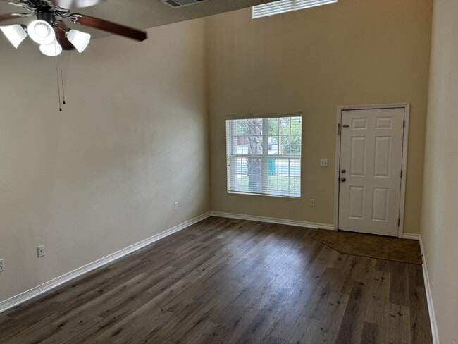 property at 1512 Bentley Cir