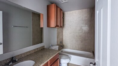 1000 Foster Dr in Conroe, TX - Building Photo - Building Photo
