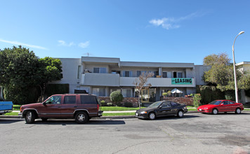 8371 Northgate Ave in Canoga Park, CA - Building Photo - Building Photo