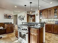 3812 S Brook Pl in St. Francis, WI - Building Photo