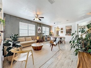 11868 Thatcher Ave in Orlando, FL - Building Photo - Building Photo