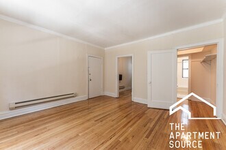 621 W Melrose St, Unit K1 in Chicago, IL - Building Photo - Building Photo