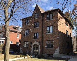 Brownstone on Margaret Apartments