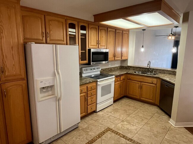 13891 Pinkard Way in El Cajon, CA - Building Photo - Building Photo