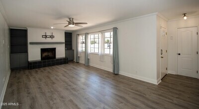 4861 E Calle Redonda in Phoenix, AZ - Building Photo - Building Photo
