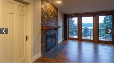 12346 Sand Point Way NE, Unit 3 bed 1 bath in Seattle, WA - Foto de edificio - Building Photo