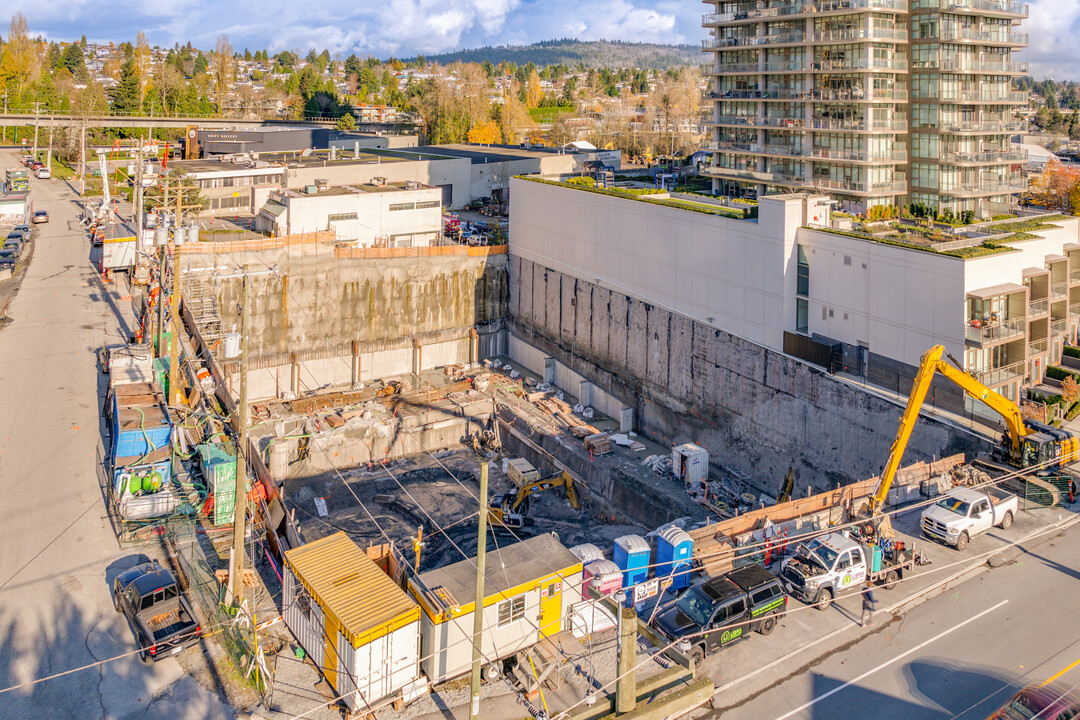 Etoile Gold in Burnaby, BC - Building Photo