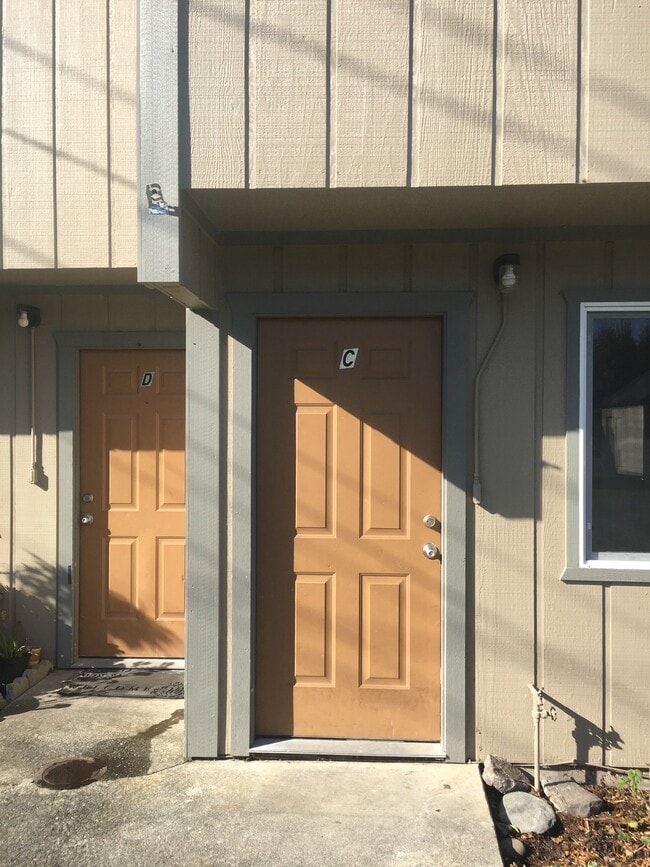 3970 Cedar St in Eureka, CA - Building Photo - Building Photo