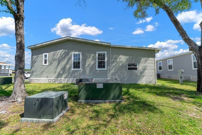 3269 Walden Shores Blvd in Lake Wales, FL - Building Photo - Building Photo