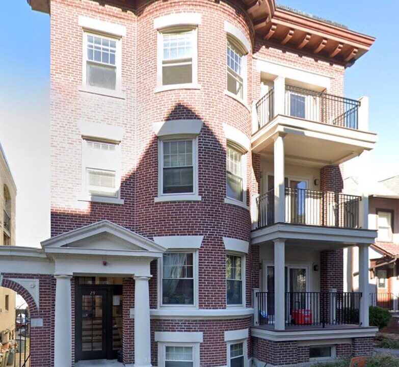 29 Commonwealth Ter, Unit 2 in Boston, MA - Building Photo