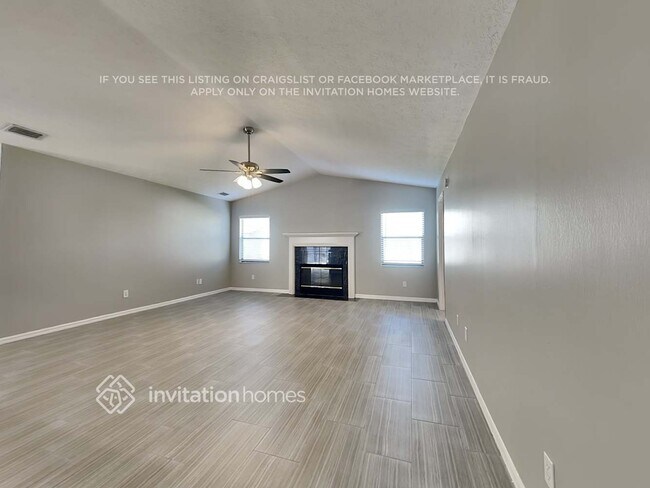 3909 Turnbury St in Valrico, FL - Foto de edificio - Building Photo