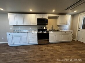 2 Danielson St in Winslow, ME - Building Photo - Building Photo