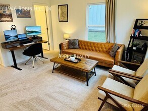 1946 Robin Hill Ln in Raleigh, NC - Building Photo - Building Photo