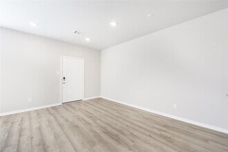 8034 Scanlan Trce in Sienna, TX - Building Photo - Building Photo