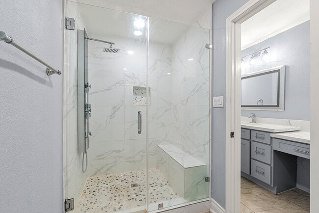 1103 Manatee Ln in Houston, TX - Building Photo - Building Photo