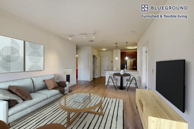 80 N Central Ave in Hempstead, NY - Building Photo - Building Photo