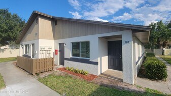 1353 Westover St in Melbourne, FL - Building Photo