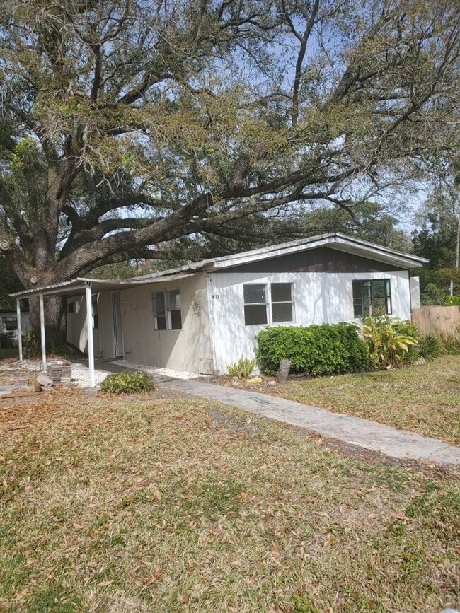 property at 817 W Robson St