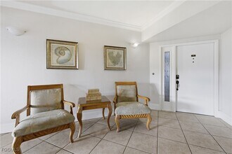 1925 Clifford St in Ft. Myers, FL - Foto de edificio - Building Photo