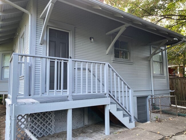 325 SE 27th Ave in Portland, OR - Building Photo - Building Photo