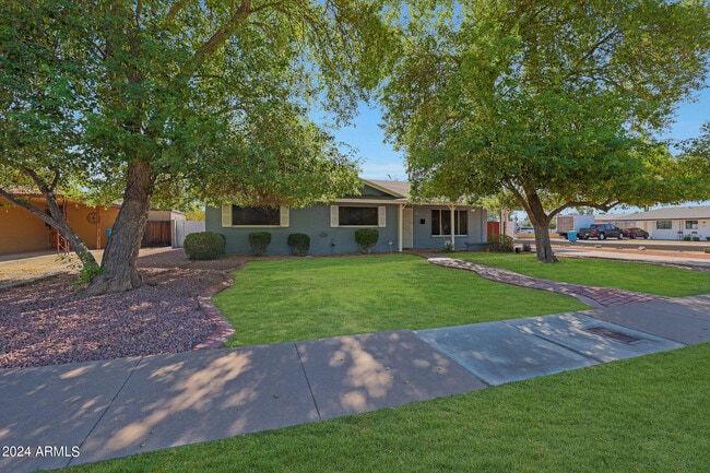 7225 N 19th Dr in Phoenix, AZ - Building Photo - Building Photo