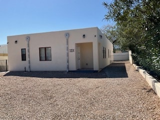 property at 1214 E Elm St