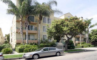 909 N Gardner St in West Hollywood, CA - Building Photo