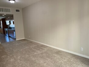 17168 Newhope St, Unit 211 in Fountain Valley, CA - Building Photo - Building Photo