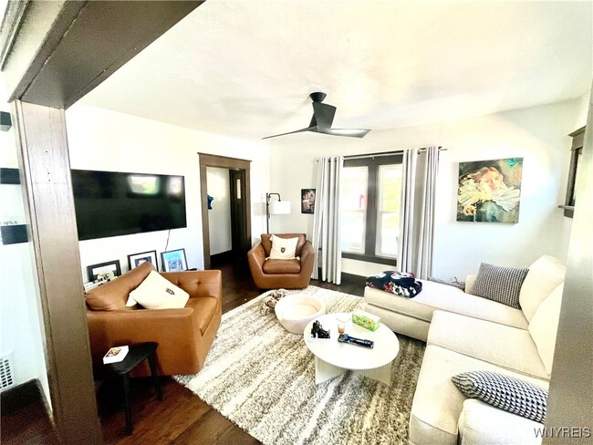 141 Parkwood Ave in Kenmore, NY - Building Photo - Building Photo