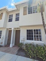 4219 Napoli Lake Dr in West Palm Beach, FL - Building Photo